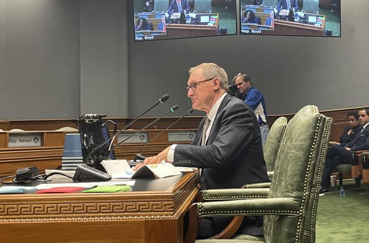 Womack presents redistricting bill