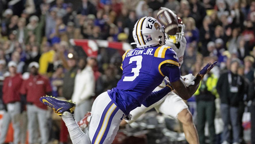 NO.lsufboklahoma.120124 HS 3223.jpg