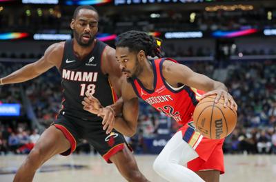 NO.pelicans.041225.1938.jpg