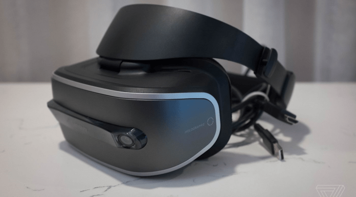 Lenovo VR headset CES 2017